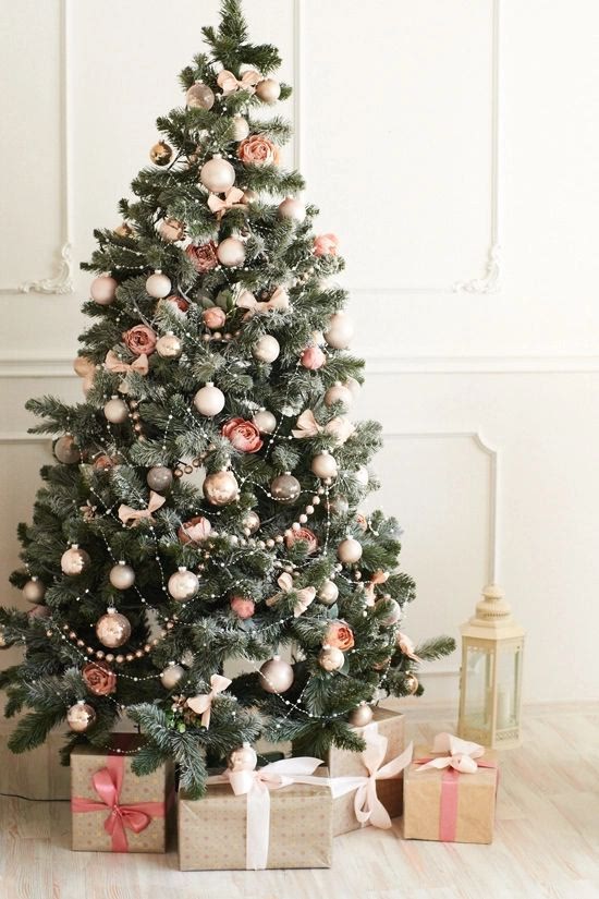 sapin de Noël chic rose et blanc